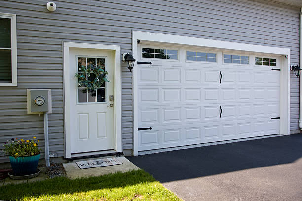 24/7 Emergency Garage Door Panel Replacement experts in Hoxie, AR